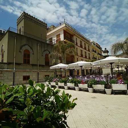 Palazzo Durante 2* Letojanni